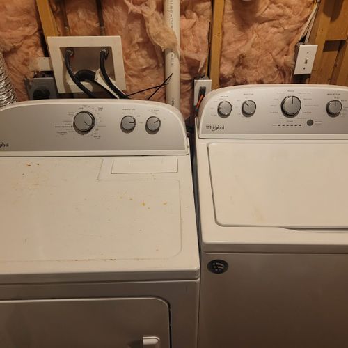 Laundry room (lower level):  the home has a very convenient laundry room on the lower level.