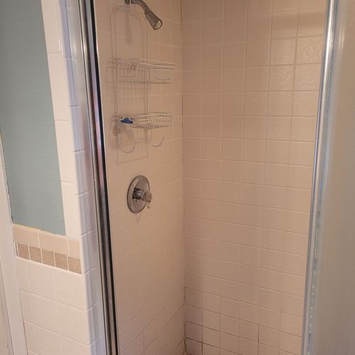 Bathroom #5 (beach house, main floor):   full bathroom at the beach house.