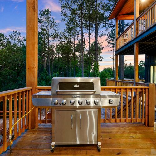 Gas grill with propane provided!