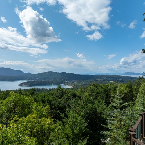Beautiful views of Eastsound and the islands beyond.
