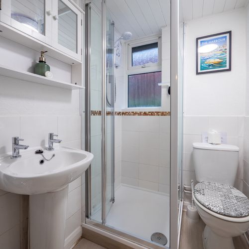 13b9b0d0 e15e 4f1d 83cf 8f623767f18c homerunner