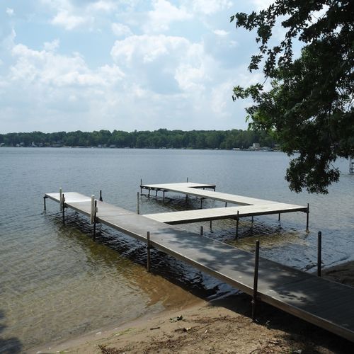 Overview:  the private dock on dewey lake. Note the sandy beach area and sandy lake bottom, which is great for kids!