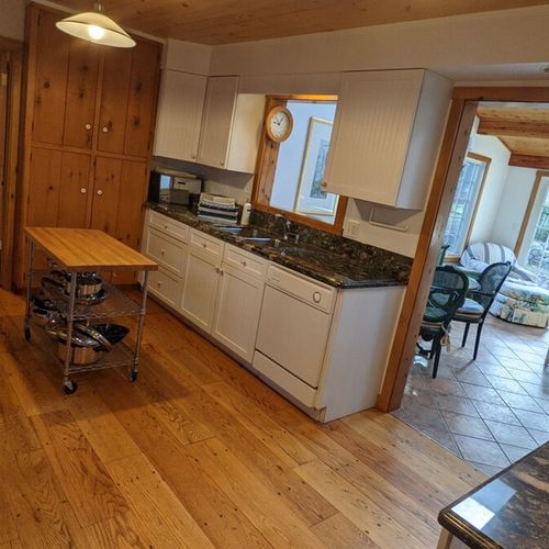 Kitchen:  the home has a large and modern kitchen with all appliances, including a large gas range, dishwasher, toaster, and both keurig and regular drip coffee makers.