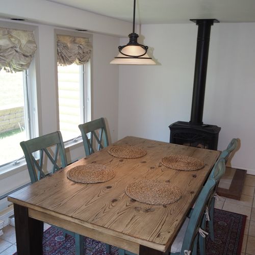 Dining area:  the home has a lovely dining area with seating for 4 adults.