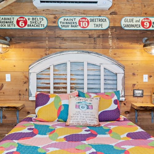 Cottage Queen Bed