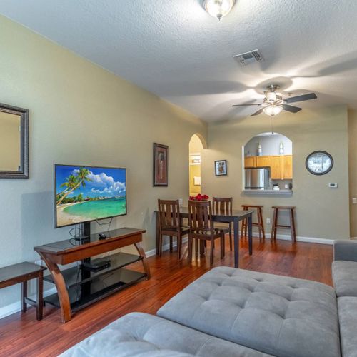 Living Area with Free wifi and cable tv