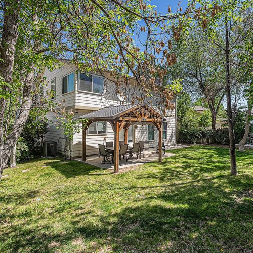 Stretch out on the lawn or gather under the shaded patio—your choice!