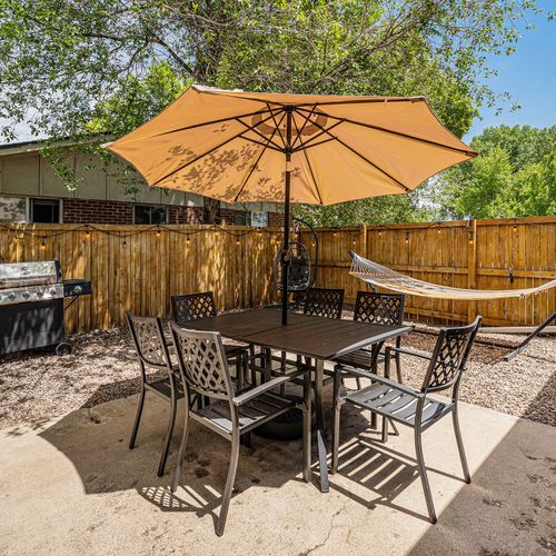 Your weekend bbq just found its perfect setting.