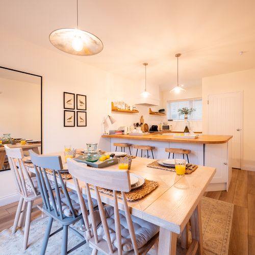 Open plan kitchen diner