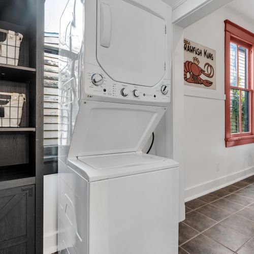 In-unit washer & dryer — laundry handled without leaving home.