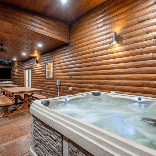 8 person hot tub!