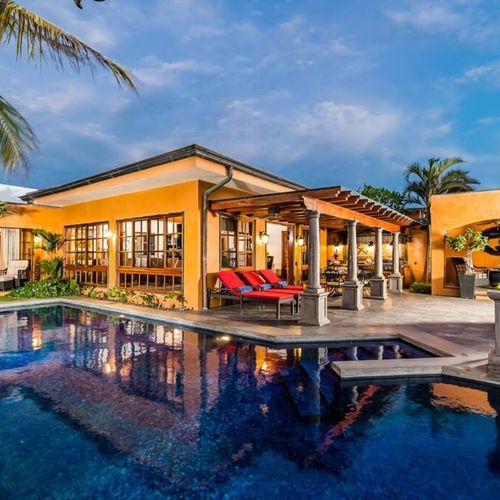 Beautiful backyard pool with ocean views of the Pacific!