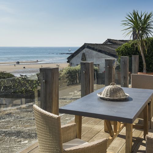 The view from just outside the lounge.