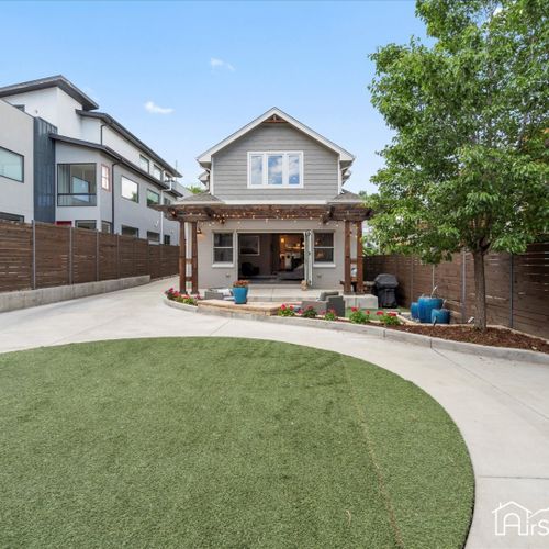 Complete with a seating area, gas fire pit and tranquil water feature, this space is perfect for entertaining or simply relaxing.