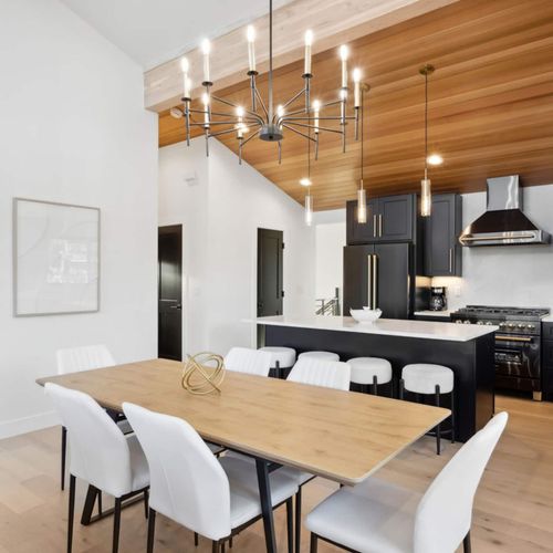 Dining table w/ seating for 6