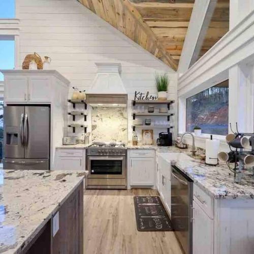 The kitchen is equipped with all the amenities!