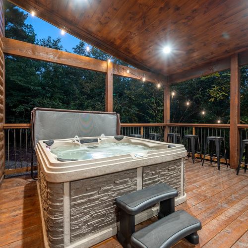 8 person hot tub!