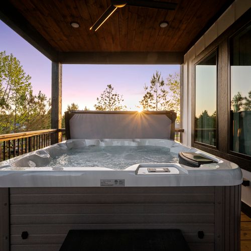 The 6-person hot tub!