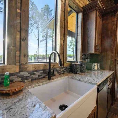 An oversized sink with stunning views.