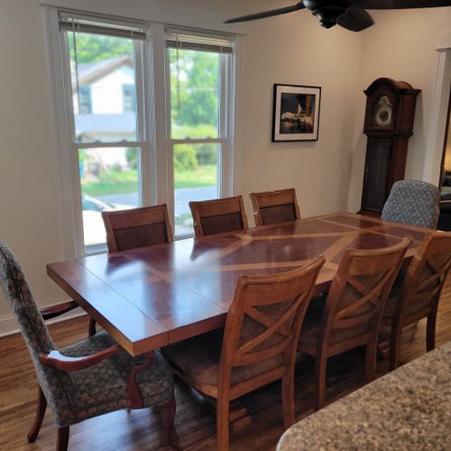 Dining room:  the home has a lovely dining room with seating for 8 adults. The dining room is between the kitchen and the living room.