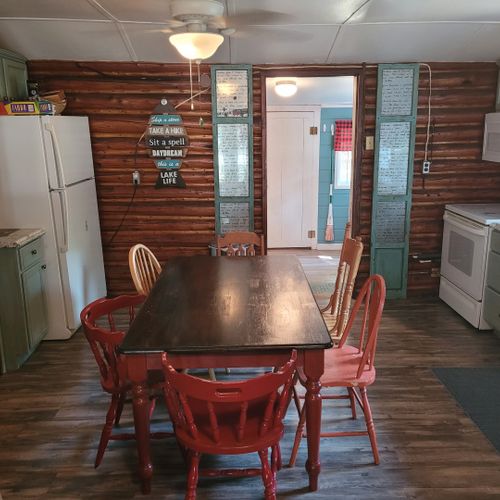Dining area:  there is a cute dining table with seating for 6 adults in the middle of the kitchen.