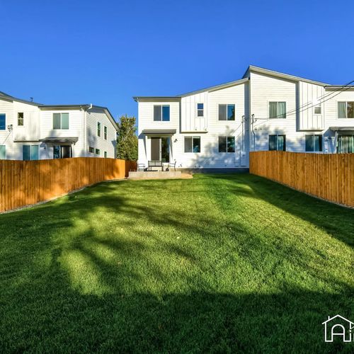 This 2,350 square foot home is perfect for groups of family and friends, located on a quiet, private street.