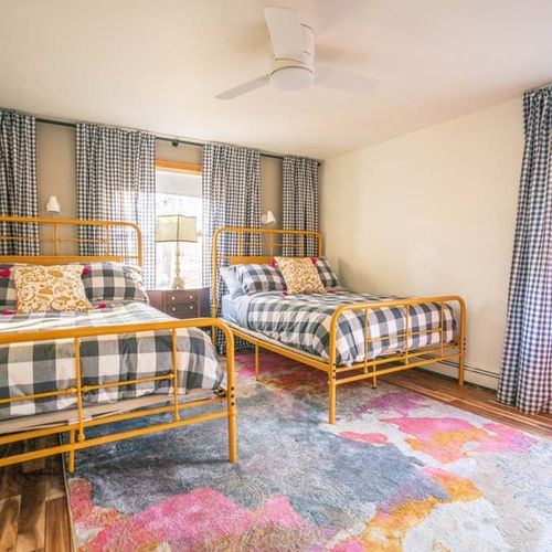 Guest room with two Full sized beds.