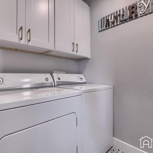Keep your wardrobe fresh with an onsite full-sized washer and dryer.