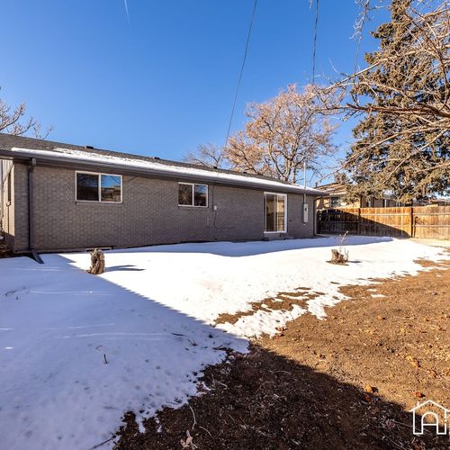 This spacious ranch style home is perfect for your family or group!