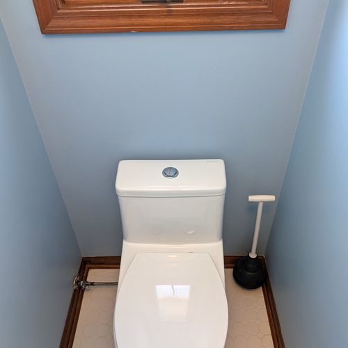 BATHROOM #2 (SECOND FLOOR):  This is a large private ensuite full bathroom for Bedroom #2.  Features a gorgeous jetted bathtub with a great view of Big Platte Lake from the bathtub!