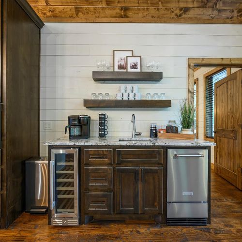 The wet bar in the kitchen!