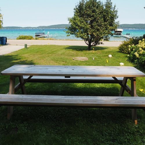 Exterior:  there's a nice large picnic table that is available for guests to use. Provides for a great view of crystal lake while dining!