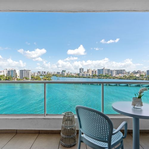 Iconic oceanfront scenery! Glimpse the beauty of your surroundings from afar.