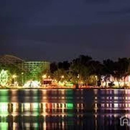 Enjoy the thrills of a day out at the lakeside amusement park located 5 minutes from the home.