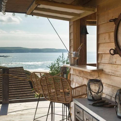 Stargazy arms - enjoy a drink with an incredible view!