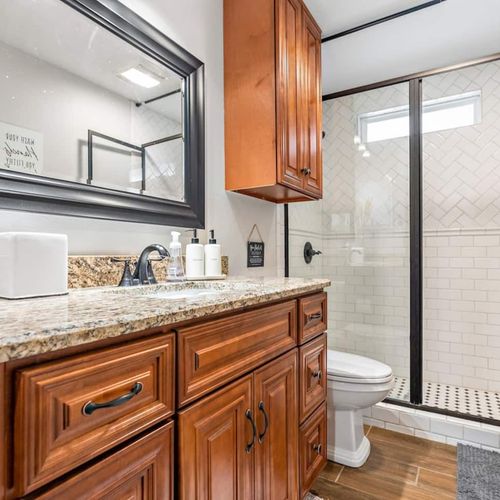 Hall Bathroom Accessible to BR 3 & 4