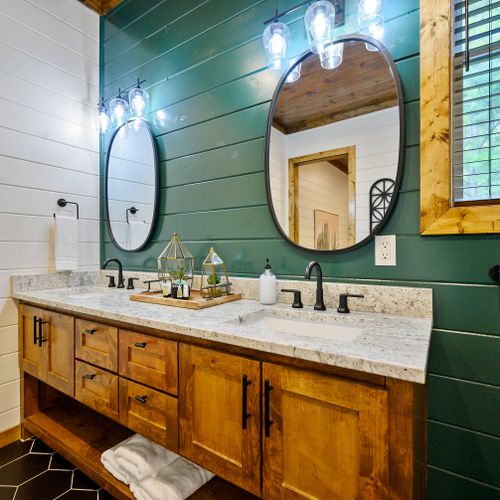 Double vanities in the full bathroom!