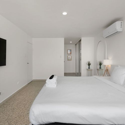 Wake up refreshed and ready for your day in this tranquil and beautifully lit space.