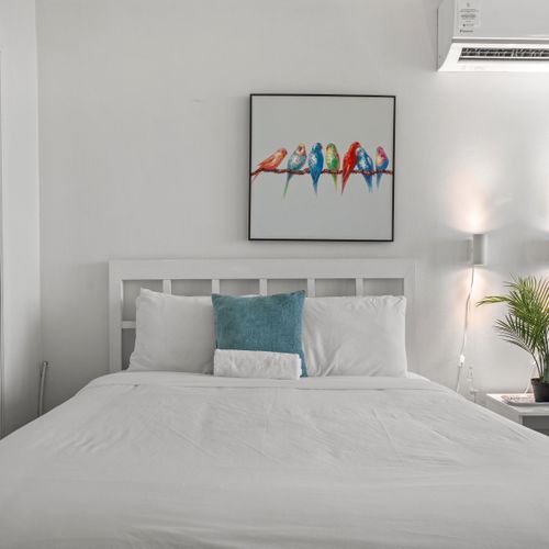 Experience coastal tranquility from this lovely studio. With two comfortable beds and a balcony, it's a picturesque escape.