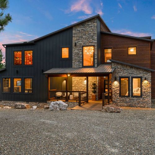 Sky High 'Homa - Sleeps 23!