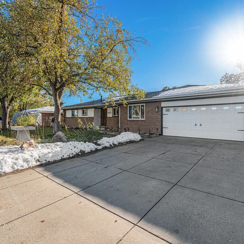 Nestled in a peaceful lakewood neighborhood, this home offers easy access to parks and outdoor activities, making it an ideal base for exploring the denver area.