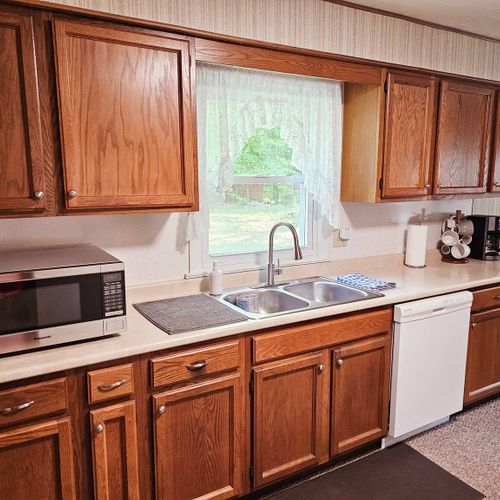 Forrest's cabin - kitchen
