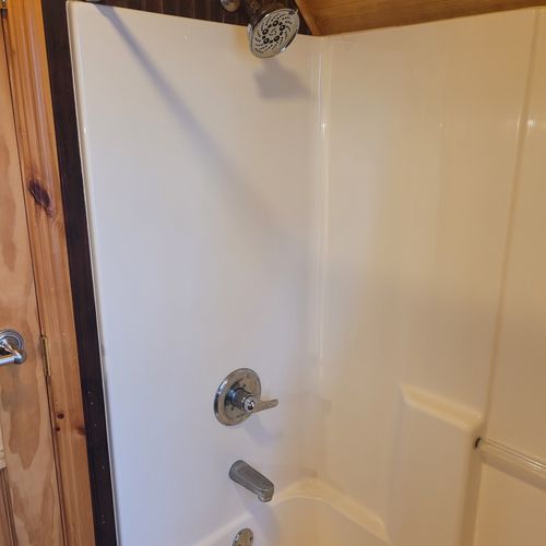Bathroom #2 (upper level):  full bathroom on the upper level.