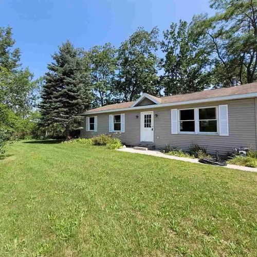 Exterior:  the front yard.