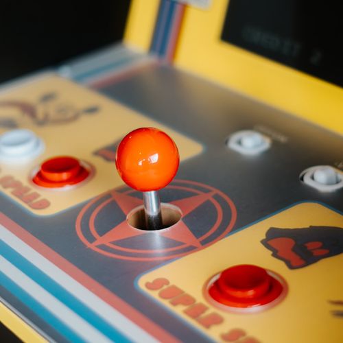 Enjoy our Ms. PacMan arcade machine and set up a new high score!