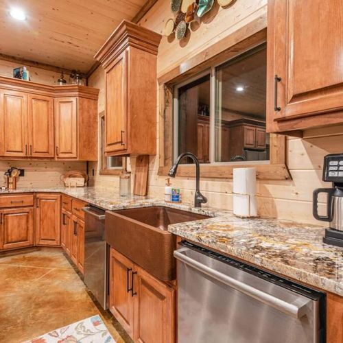 The fully equipped kitchen!