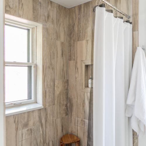 Oversized shower for steaming and relaxing.