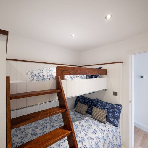 Boathouse bedroom 2