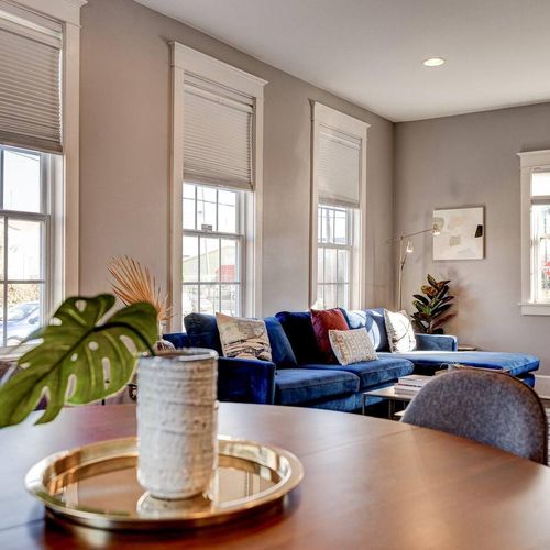 Relaxed living & dining area combo — easy flow for gathering, eating & hanging out.