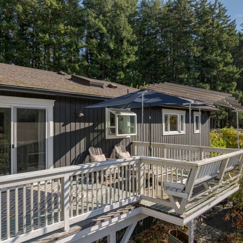 Sip your coffee, read a book, or share a glass of wine on the deck while surrounded by trees and fresh air—peaceful, private, and perfect for unwinding together.
